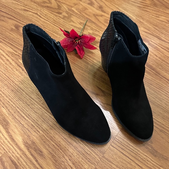 Vionic Black Orthotic Suede & Snake Ankle Boots Size 9 - Picture 6 of 12